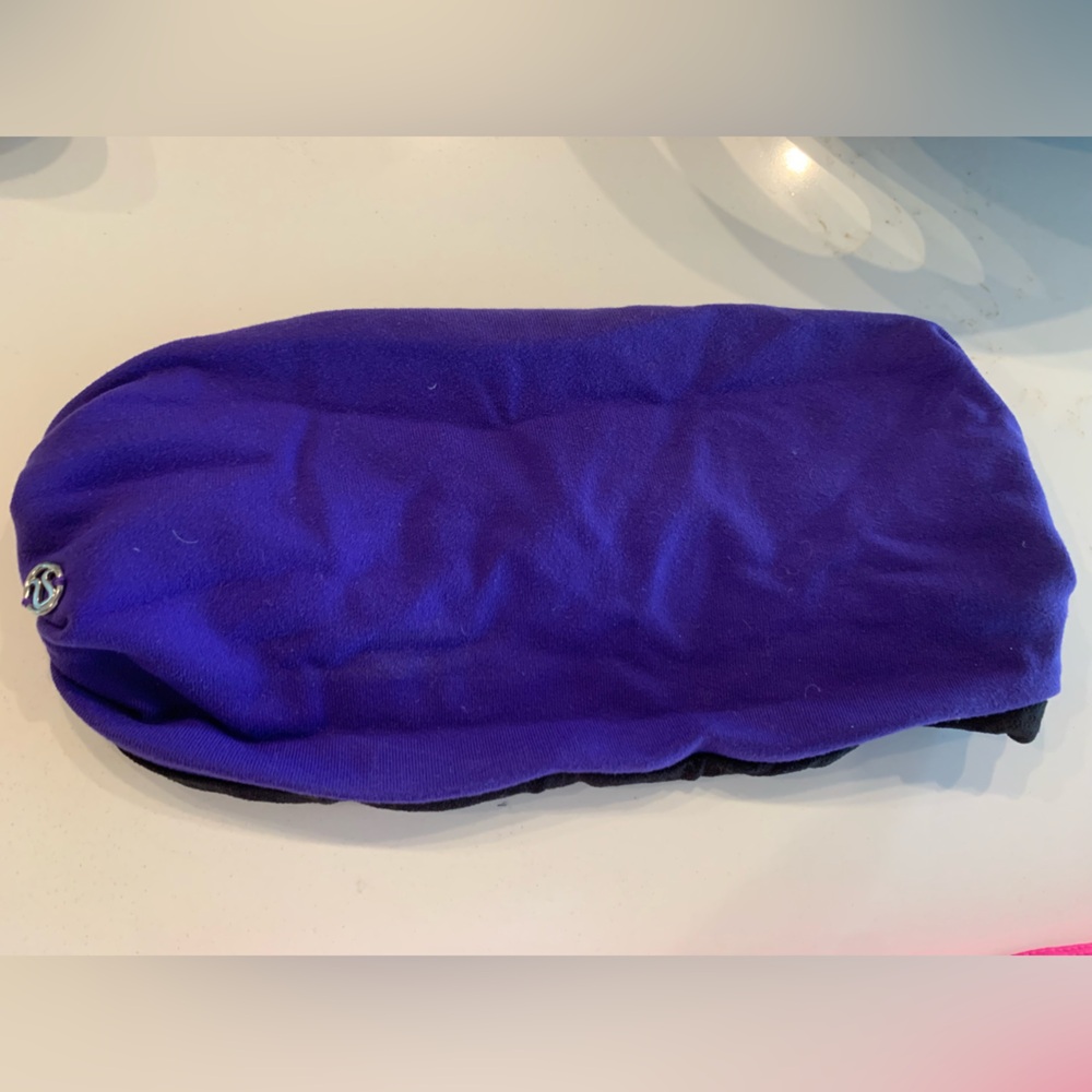 Lululemon purple and reverse black headband